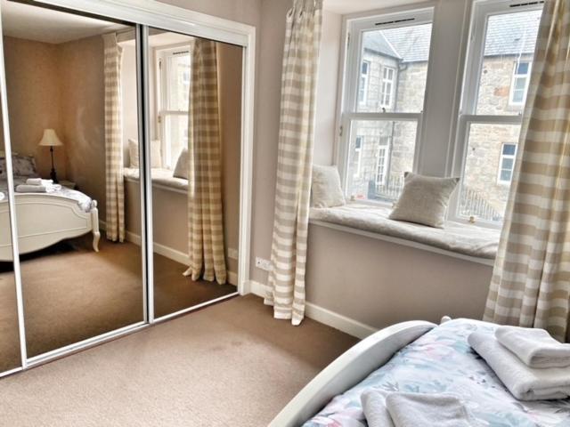 Central, 2 Bed Town House With Free Parking By Lains Lettings Apartment Aberdeen Exterior photo